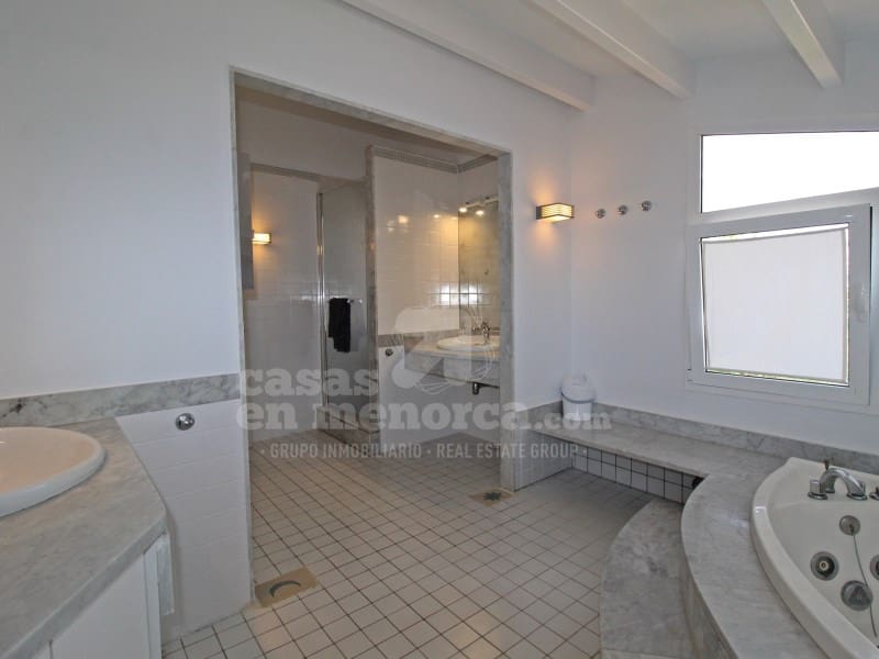 8 quarto Moradia para venda em Es Castell com piscina - 1 275 000 € (Ref: 7962319)