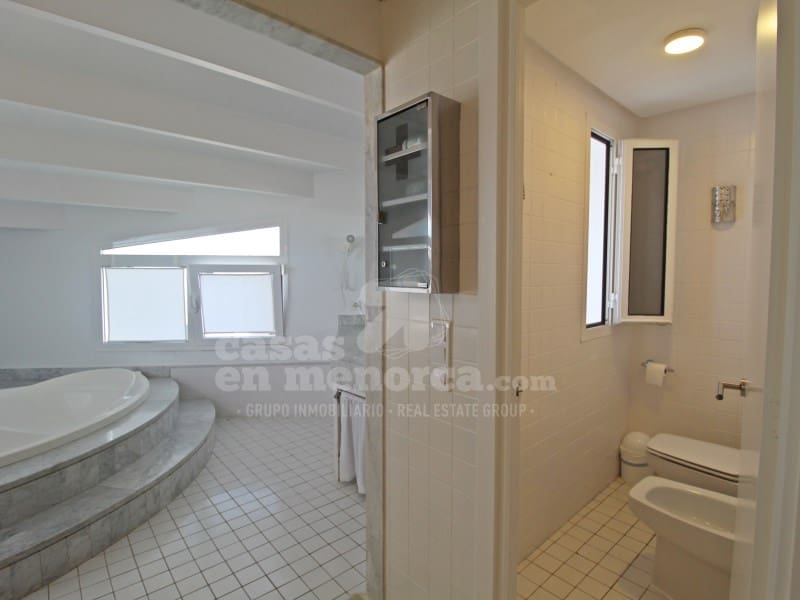 8 quarto Moradia para venda em Es Castell com piscina - 1 275 000 € (Ref: 7962319)