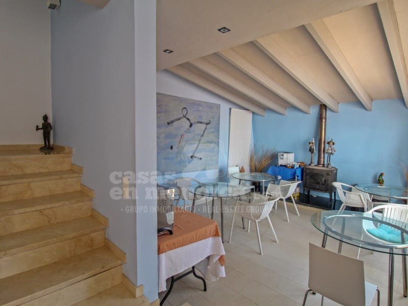 8 quarto Moradia para venda em Es Castell com piscina - 1 275 000 € (Ref: 7962319)