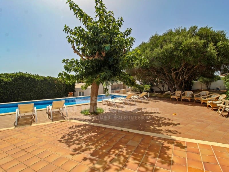 8 quarto Moradia para venda em Es Castell com piscina - 1 275 000 € (Ref: 7962319)