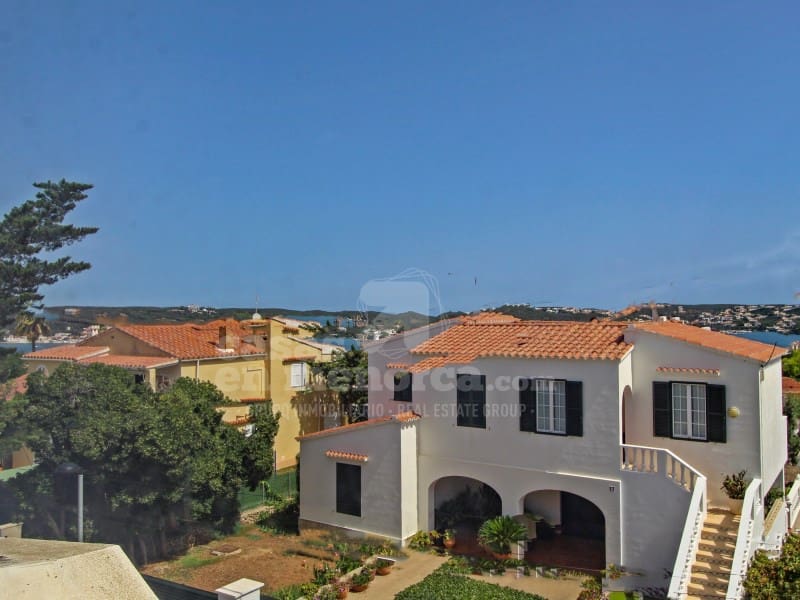 8 quarto Moradia para venda em Es Castell com piscina - 1 275 000 € (Ref: 7962319)