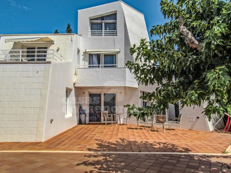 8 quarto Moradia para venda em Es Castell com piscina - 1 275 000 € (Ref: 7962319)