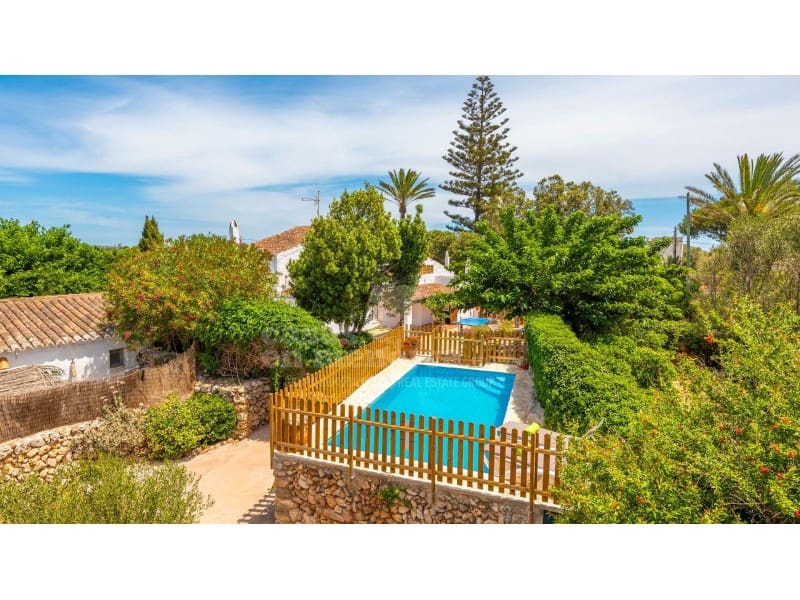 5 soverom Finca/Herregård til salgs i Trebaluger med svømmebasseng - € 995 000 (Ref: 7962365)