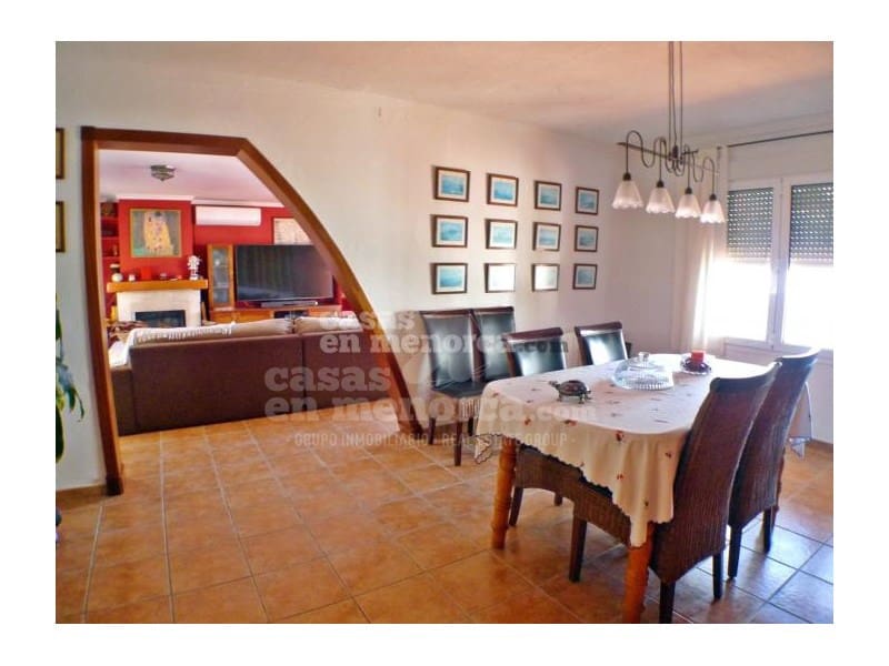 3 soveværelse Villa til salg i Trebaluger med swimmingpool garage - € 850.000 (Ref: 7962403)