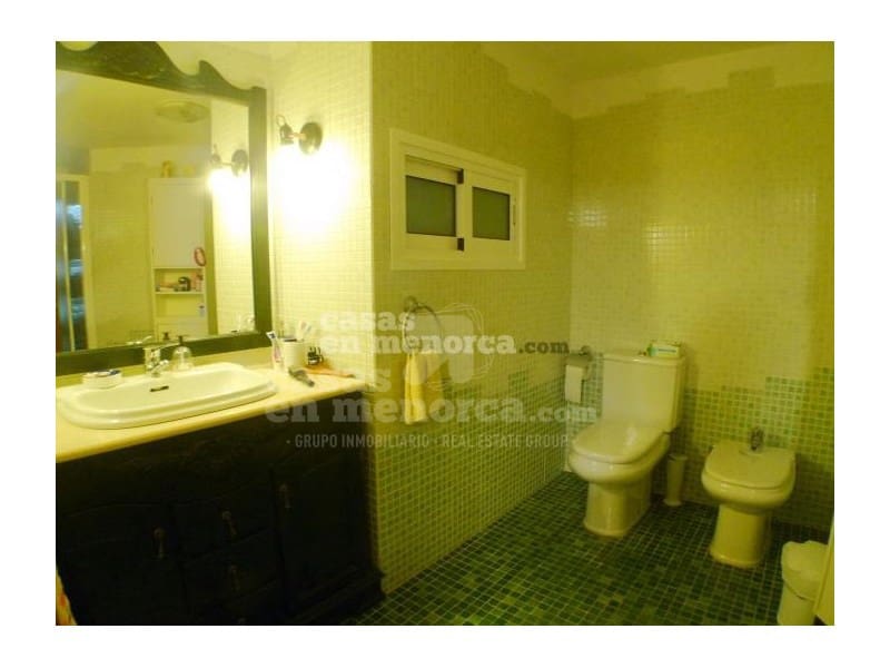 3 soveværelse Villa til salg i Trebaluger med swimmingpool garage - € 850.000 (Ref: 7962403)