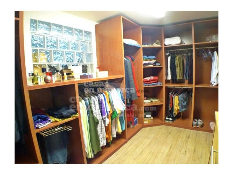 3 soveværelse Villa til salg i Trebaluger med swimmingpool garage - € 850.000 (Ref: 7962403)