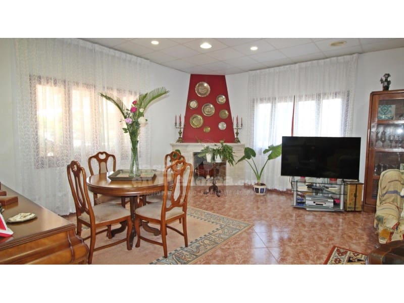 3 soveværelse Finca/Landehus til salg i La Argentina med swimmingpool garage - € 990.000 (Ref: 7962409)