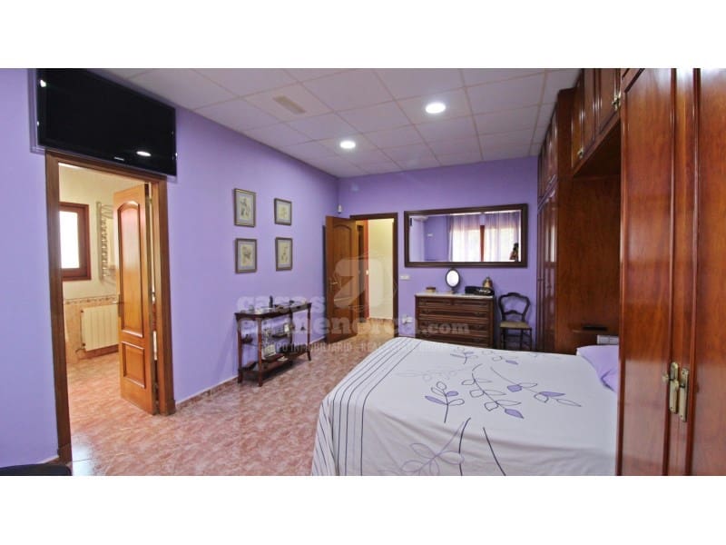 3 soveværelse Finca/Landehus til salg i La Argentina med swimmingpool garage - € 990.000 (Ref: 7962409)