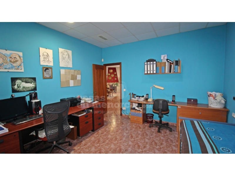 3 soveværelse Finca/Landehus til salg i La Argentina med swimmingpool garage - € 990.000 (Ref: 7962409)