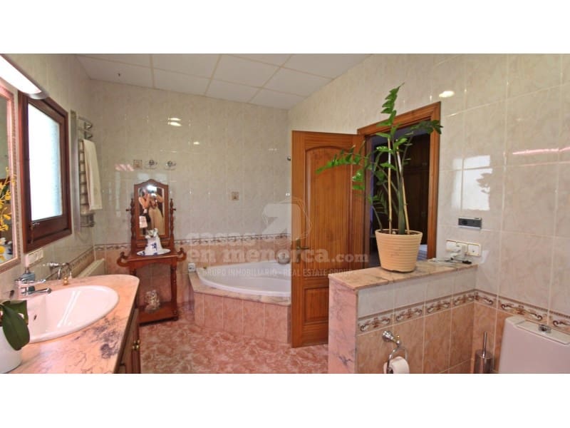 3 soveværelse Finca/Landehus til salg i La Argentina med swimmingpool garage - € 990.000 (Ref: 7962409)