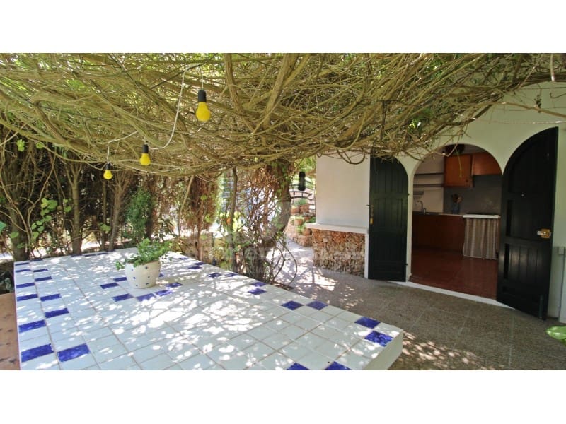 3 soveværelse Finca/Landehus til salg i La Argentina med swimmingpool garage - € 990.000 (Ref: 7962409)