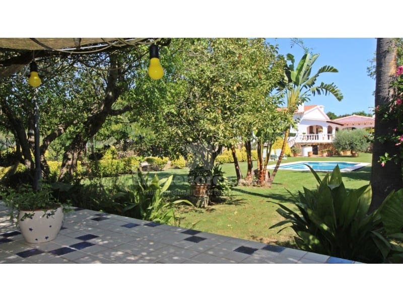 3 soveværelse Finca/Landehus til salg i La Argentina med swimmingpool garage - € 990.000 (Ref: 7962409)