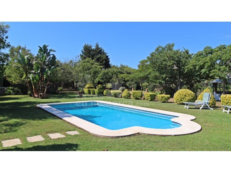 3 soveværelse Finca/Landehus til salg i La Argentina med swimmingpool garage - € 990.000 (Ref: 7962409)
