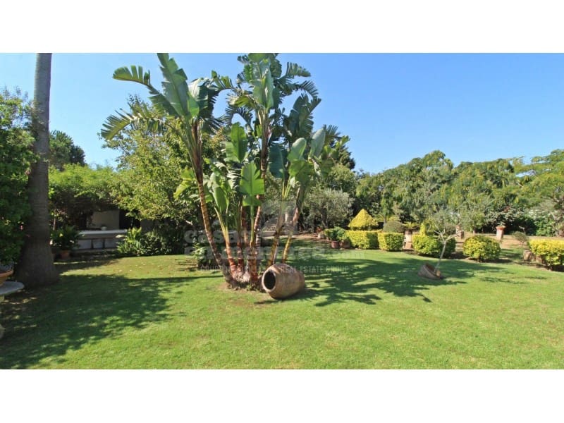 3 soveværelse Finca/Landehus til salg i La Argentina med swimmingpool garage - € 990.000 (Ref: 7962409)