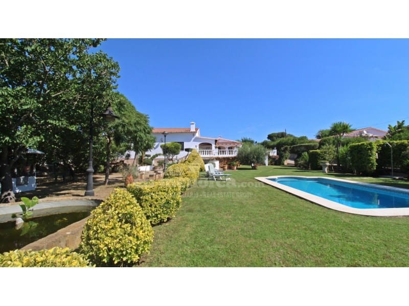 3 soveværelse Finca/Landehus til salg i La Argentina med swimmingpool garage - € 990.000 (Ref: 7962409)