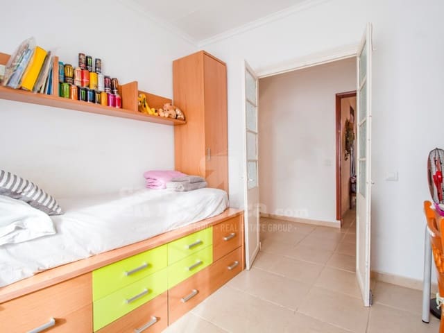 5 soveværelse Byhus til salg i Es Castell med garage - € 520.000 (Ref: 7979814)