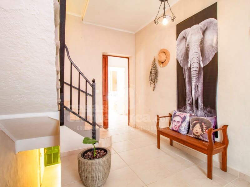 5 soveværelse Byhus til salg i Es Castell med garage - € 520.000 (Ref: 7979814)