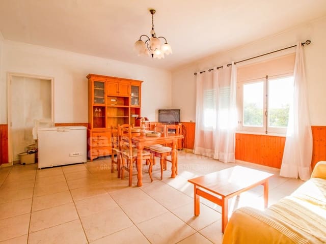 5 soveværelse Byhus til salg i Es Castell med garage - € 520.000 (Ref: 7979814)