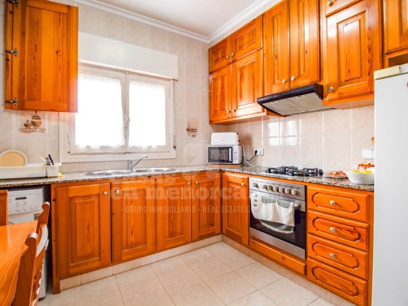 5 soveværelse Byhus til salg i Es Castell med garage - € 520.000 (Ref: 7979814)