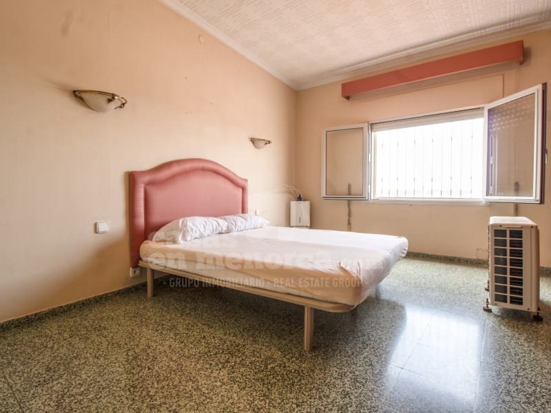 5 soveværelse Byhus til salg i Mahon / Mao - € 650.000 (Ref: 7979821)