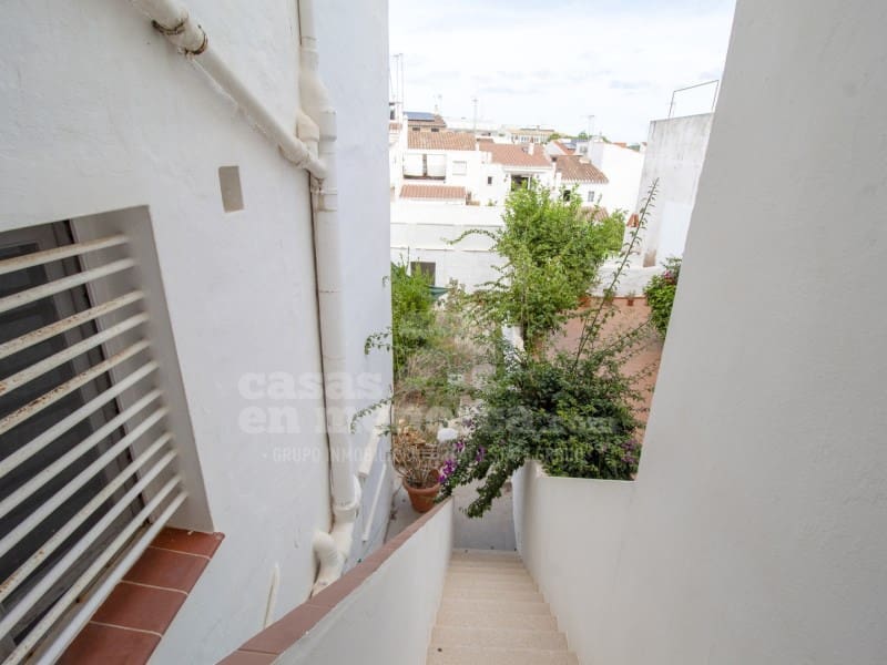 5 soveværelse Byhus til salg i Mahon / Mao - € 650.000 (Ref: 7979821)