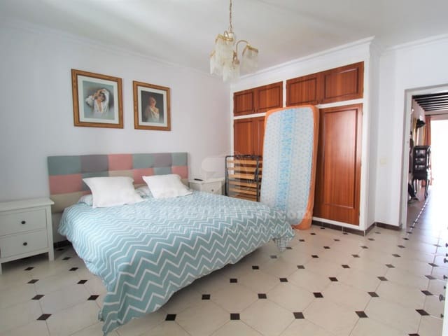 Casa de 3 habitaciones en Mahón / Maó en venta con garaje - 475.000 € (Ref: 7979834)