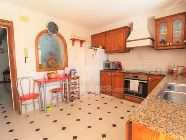 Casa de 3 habitaciones en Mahón / Maó en venta con garaje - 475.000 € (Ref: 7979834)