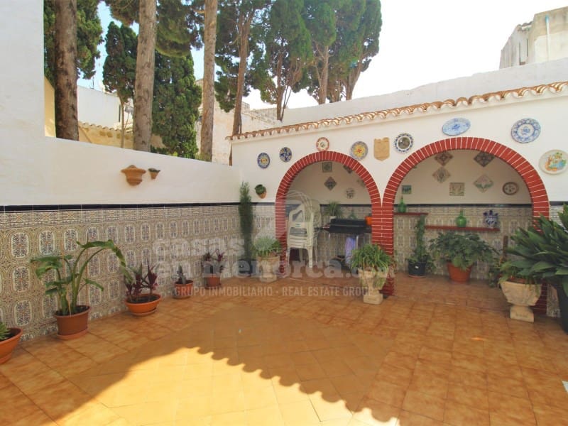 3 bedroom Townhouse for sale in Mahon / Mao with garage - € 475,000 (Ref: 7979834)