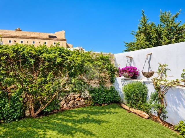 3 soveværelse Byhus til salg i Alayor / Alaior - € 550.000 (Ref: 7979840)