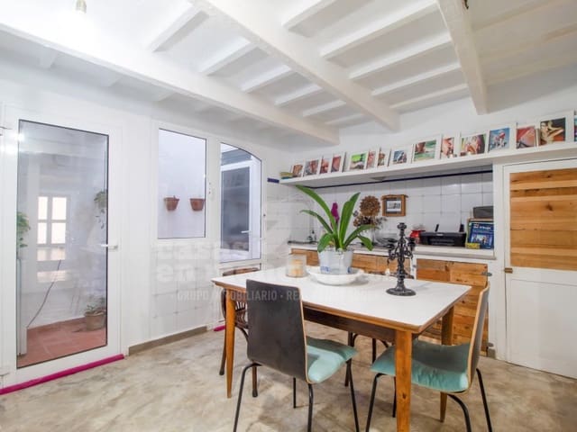 5 bedroom Townhouse for sale in Ciutadella, Ciutadella de Menorca - € 580,000 (Ref: 7979869)
