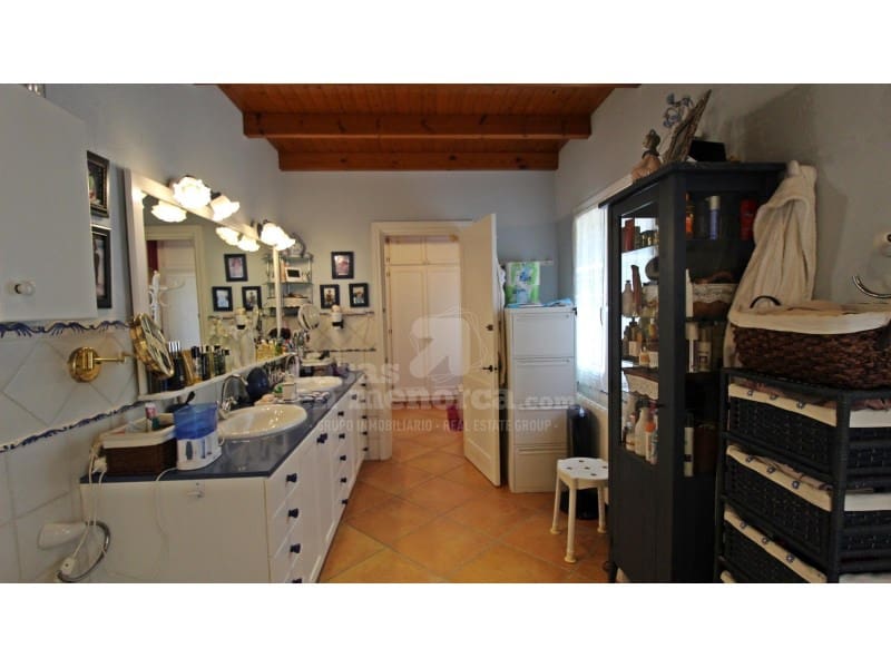 5 soveværelse Villa til salg i Mahon / Mao med swimmingpool garage - € 2.200.000 (Ref: 7979887)