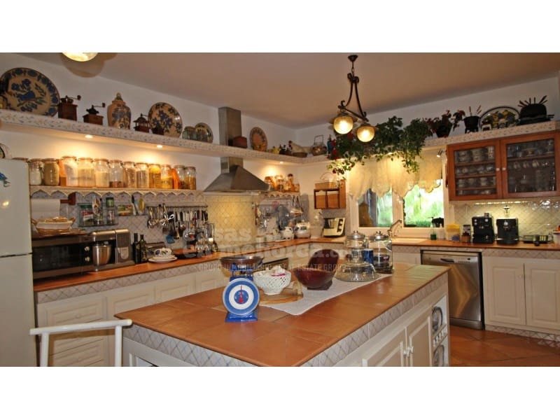 5 soveværelse Villa til salg i Mahon / Mao med swimmingpool garage - € 2.200.000 (Ref: 7979887)