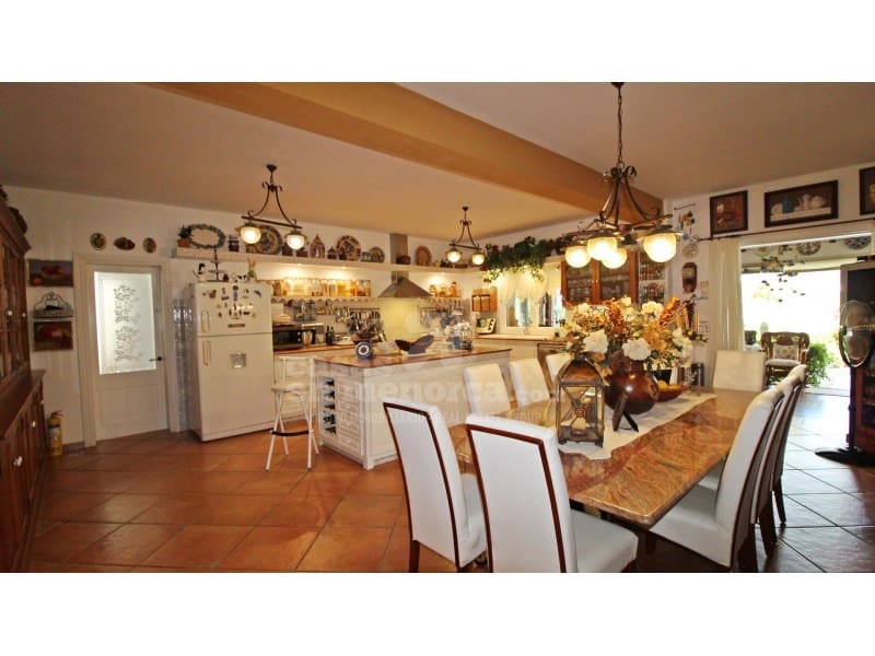 5 soveværelse Villa til salg i Mahon / Mao med swimmingpool garage - € 2.200.000 (Ref: 7979887)