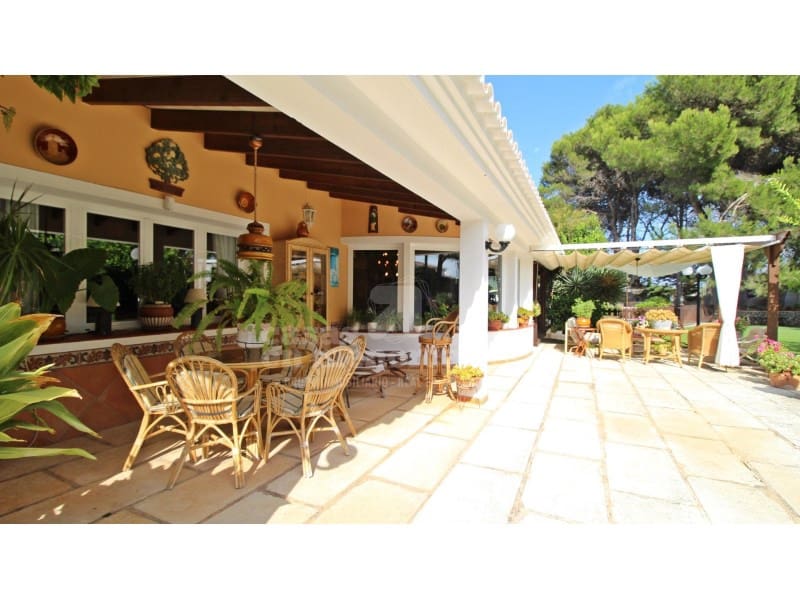 5 soveværelse Villa til salg i Mahon / Mao med swimmingpool garage - € 2.200.000 (Ref: 7979887)