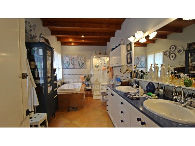 5 soveværelse Villa til salg i Mahon / Mao med swimmingpool garage - € 2.200.000 (Ref: 7979887)