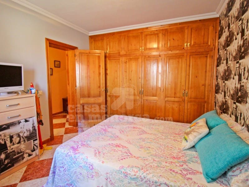 4 soveværelse Byhus til salg i Es Castell - € 570.000 (Ref: 7979894)