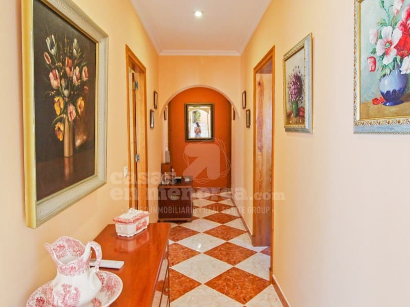 4 soveværelse Byhus til salg i Es Castell - € 570.000 (Ref: 7979894)