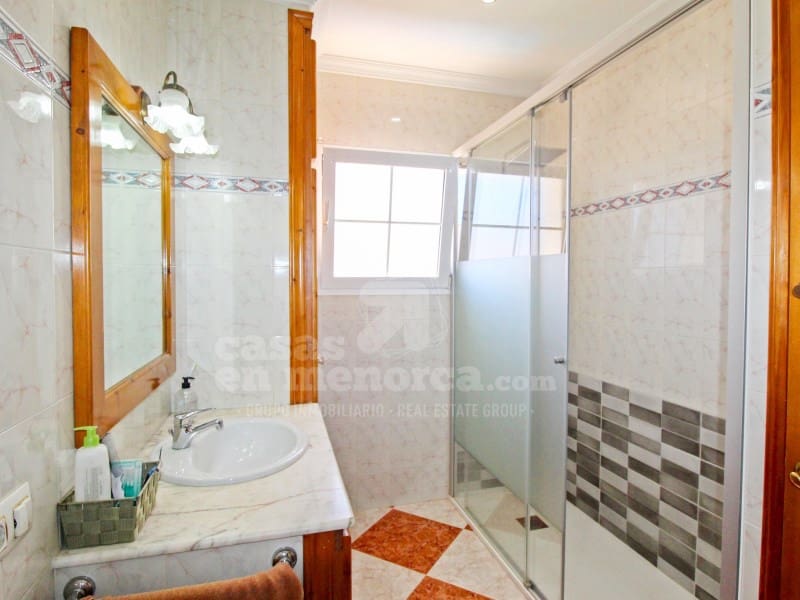 4 soveværelse Byhus til salg i Es Castell - € 570.000 (Ref: 7979894)