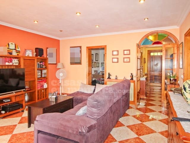 4 soveværelse Byhus til salg i Es Castell - € 570.000 (Ref: 7979894)