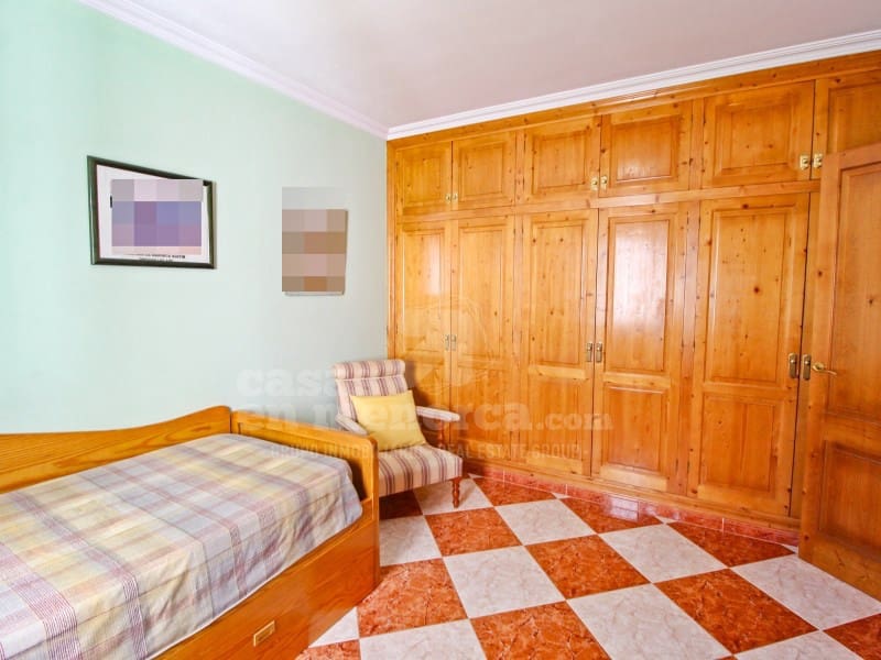 4 soveværelse Byhus til salg i Es Castell - € 570.000 (Ref: 7979894)