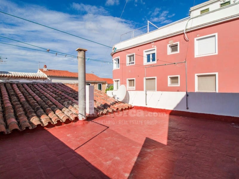 5 slaapkamer Huis te koop in Mahon / Mao met garage - € 426.000 (Ref: 7979902)