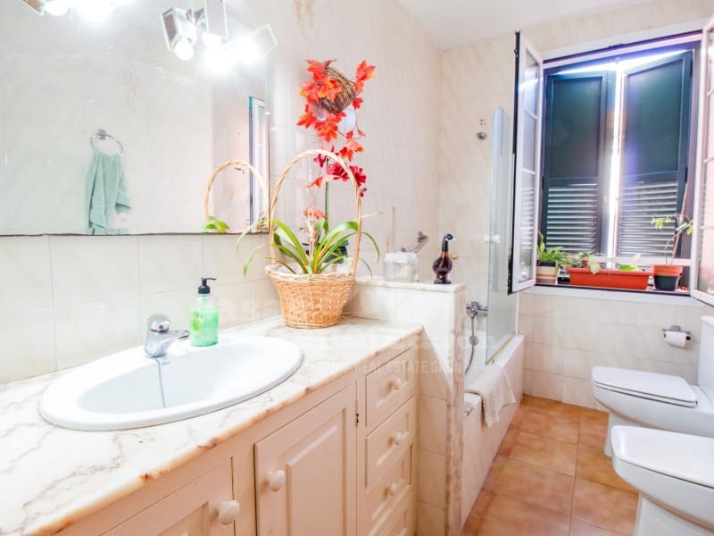 5 slaapkamer Huis te koop in Mahon / Mao met garage - € 426.000 (Ref: 7979902)