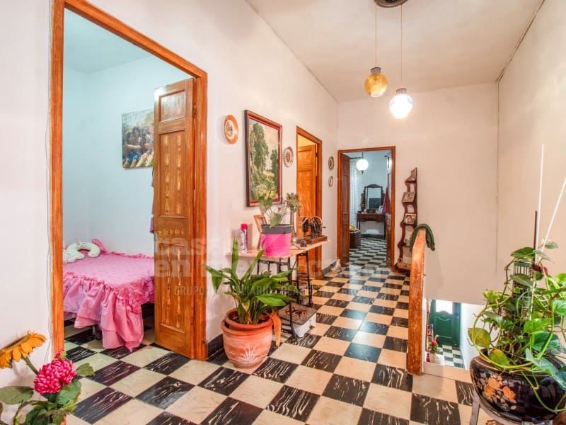 5 slaapkamer Huis te koop in Mahon / Mao met garage - € 426.000 (Ref: 7979902)