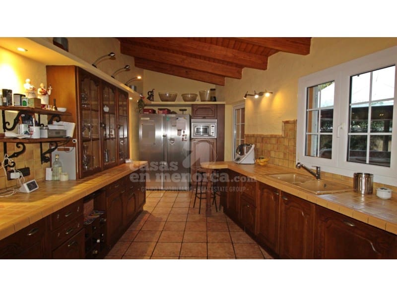 5 soveværelse Finca/Landehus til salg i Llucmacanes med swimmingpool - € 1.500.000 (Ref: 7986128)