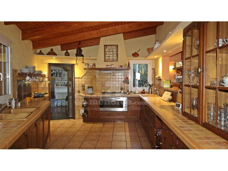 5 soveværelse Finca/Landehus til salg i Llucmacanes med swimmingpool - € 1.500.000 (Ref: 7986128)