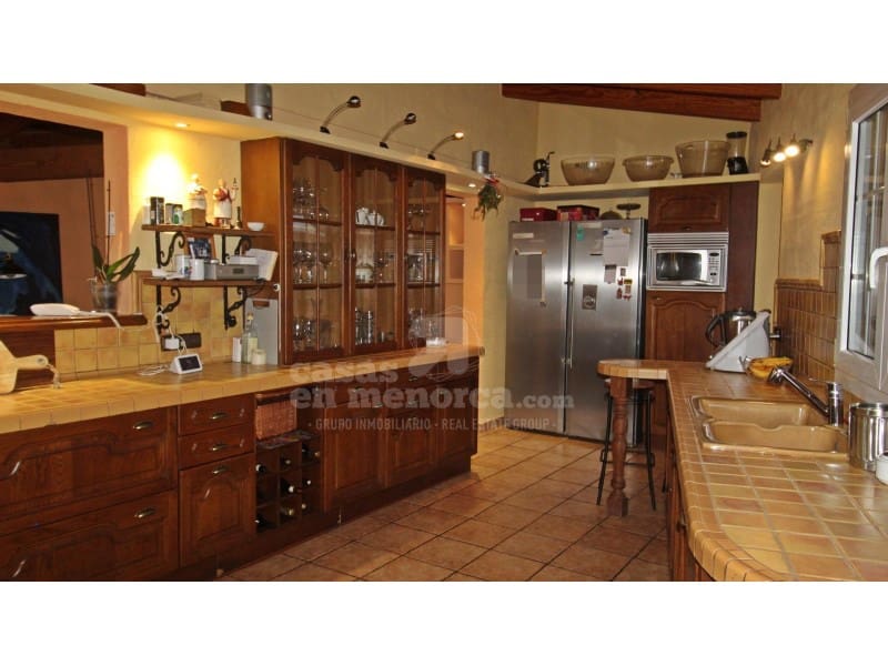 5 soveværelse Finca/Landehus til salg i Llucmacanes med swimmingpool - € 1.500.000 (Ref: 7986128)