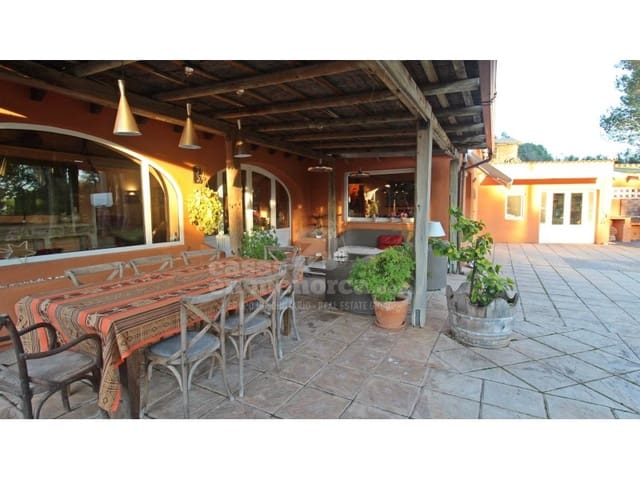 5 soveværelse Finca/Landehus til salg i Llucmaçanes, Mahón / Maó med swimmingpool - € 1.500.000 (Ref: 7986128)