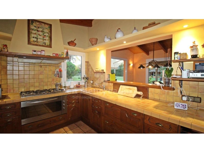 5 soveværelse Finca/Landehus til salg i Llucmacanes med swimmingpool - € 1.500.000 (Ref: 7986128)