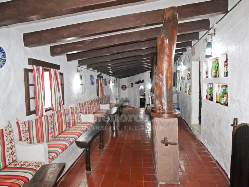 1 sovrum Restaurang/Bar till salu i Cala Galdana med garage - 1 065 000 € (Ref: 7986140)