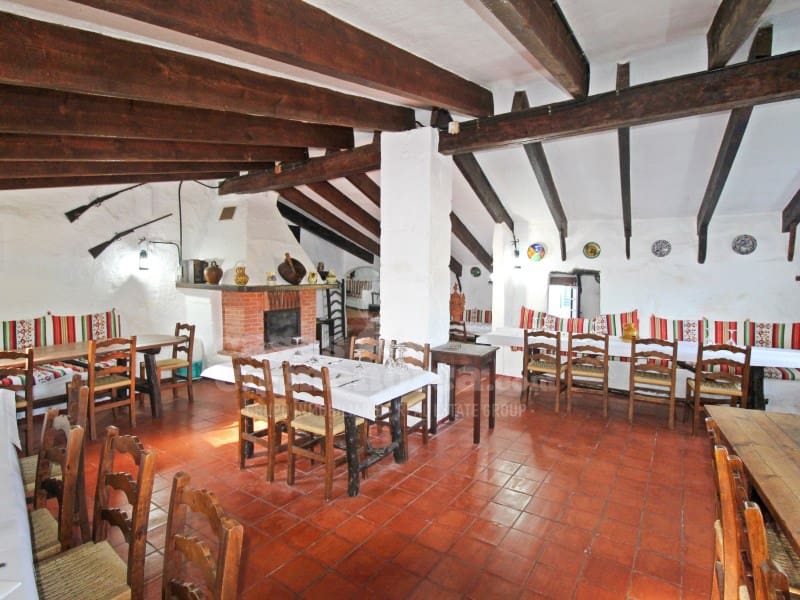 1 sovrum Restaurang/Bar till salu i Cala Galdana med garage - 1 065 000 € (Ref: 7986140)